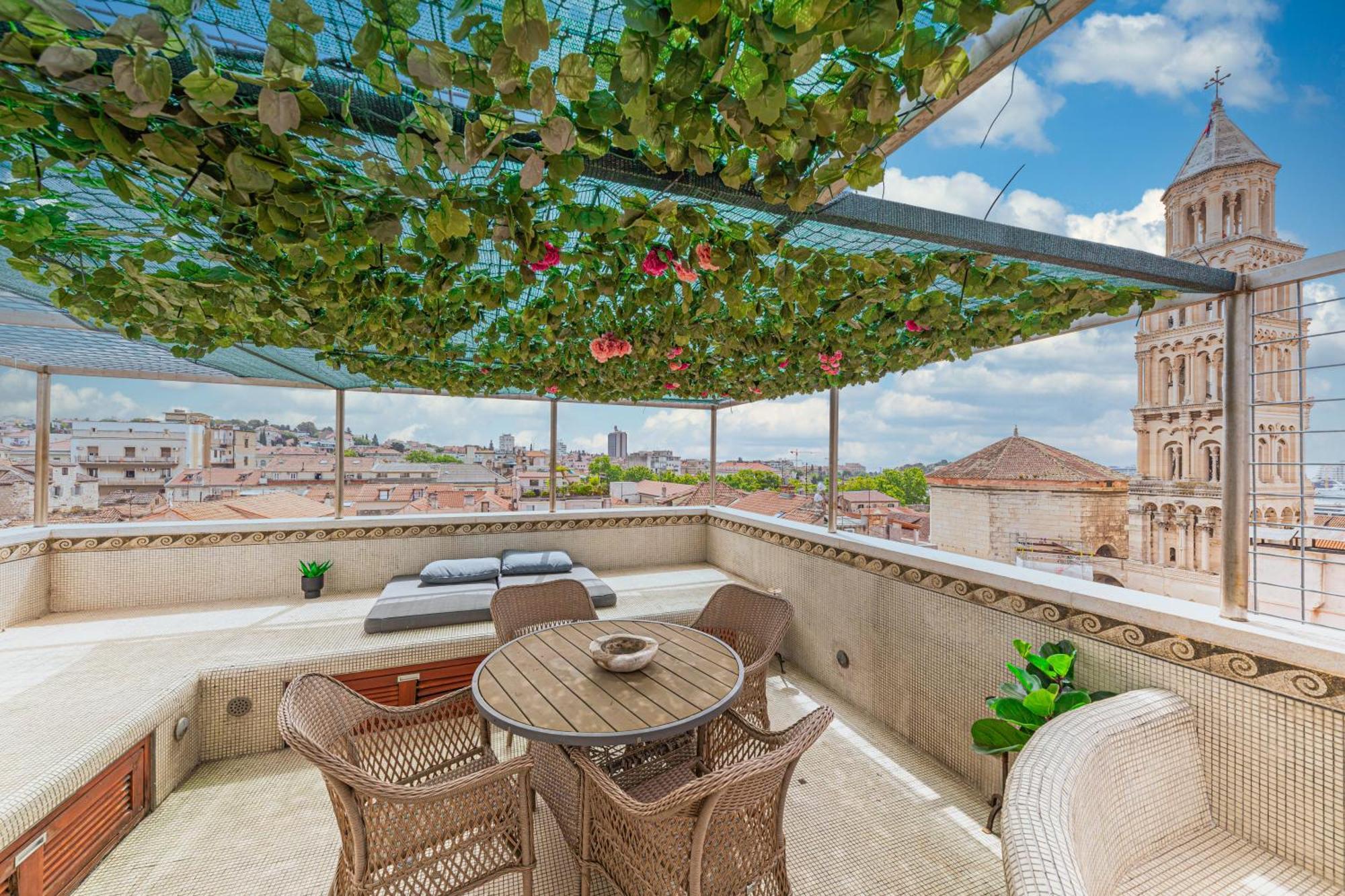 Augubio Penthouse Apartment Split Bagian luar foto