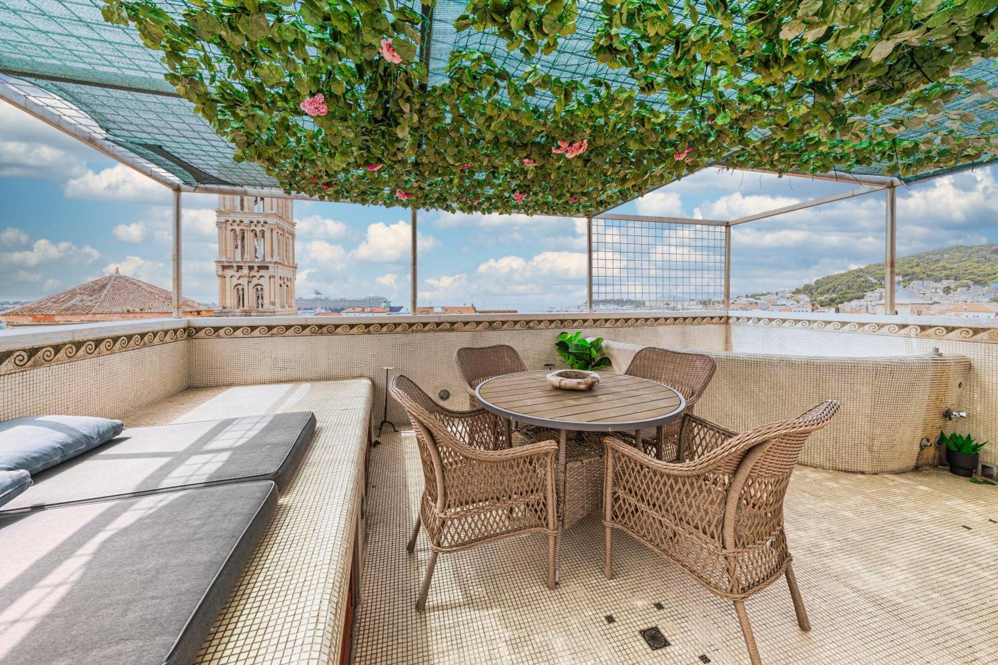 Augubio Penthouse Apartment Split Bagian luar foto