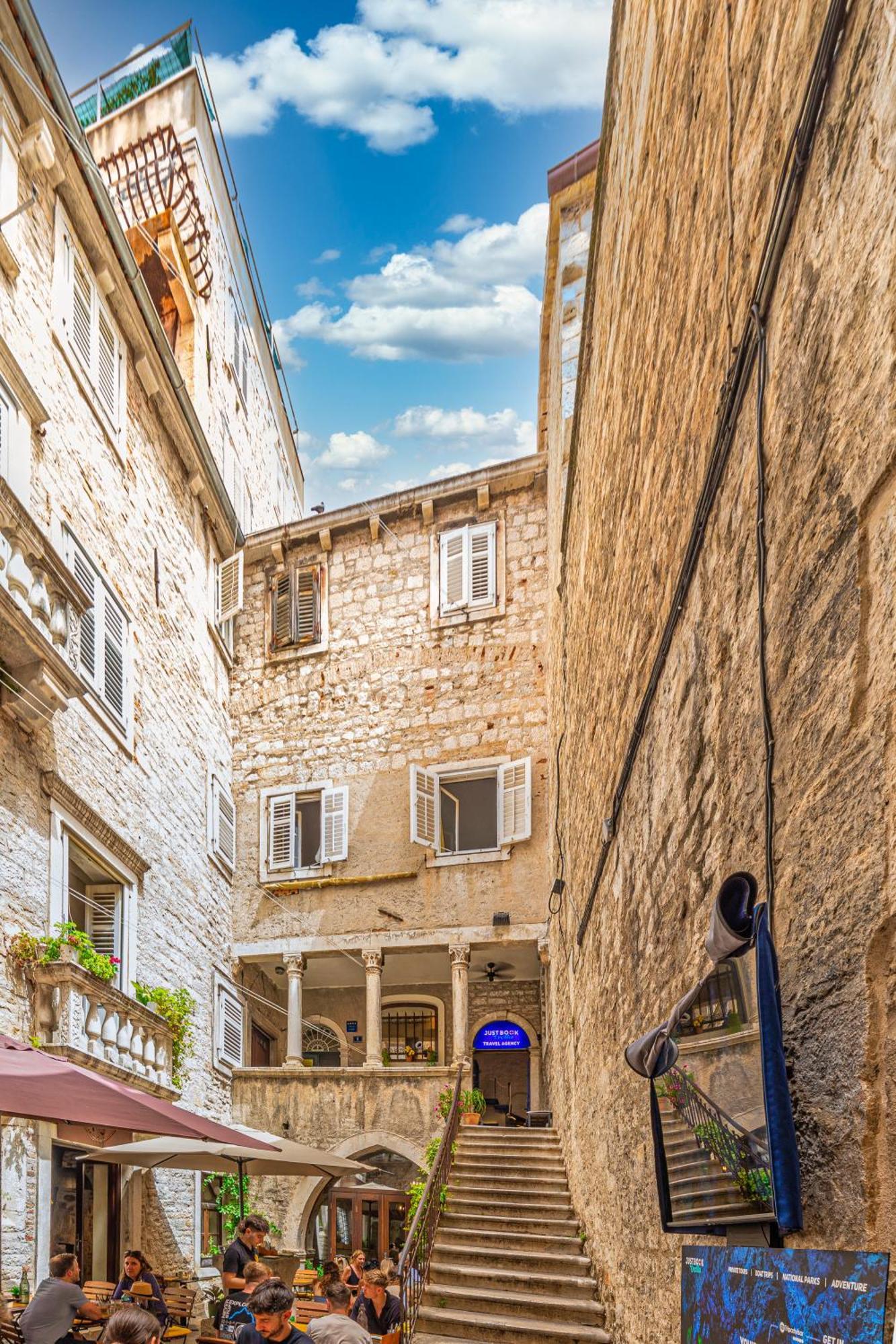 Augubio Penthouse Apartment Split Bagian luar foto