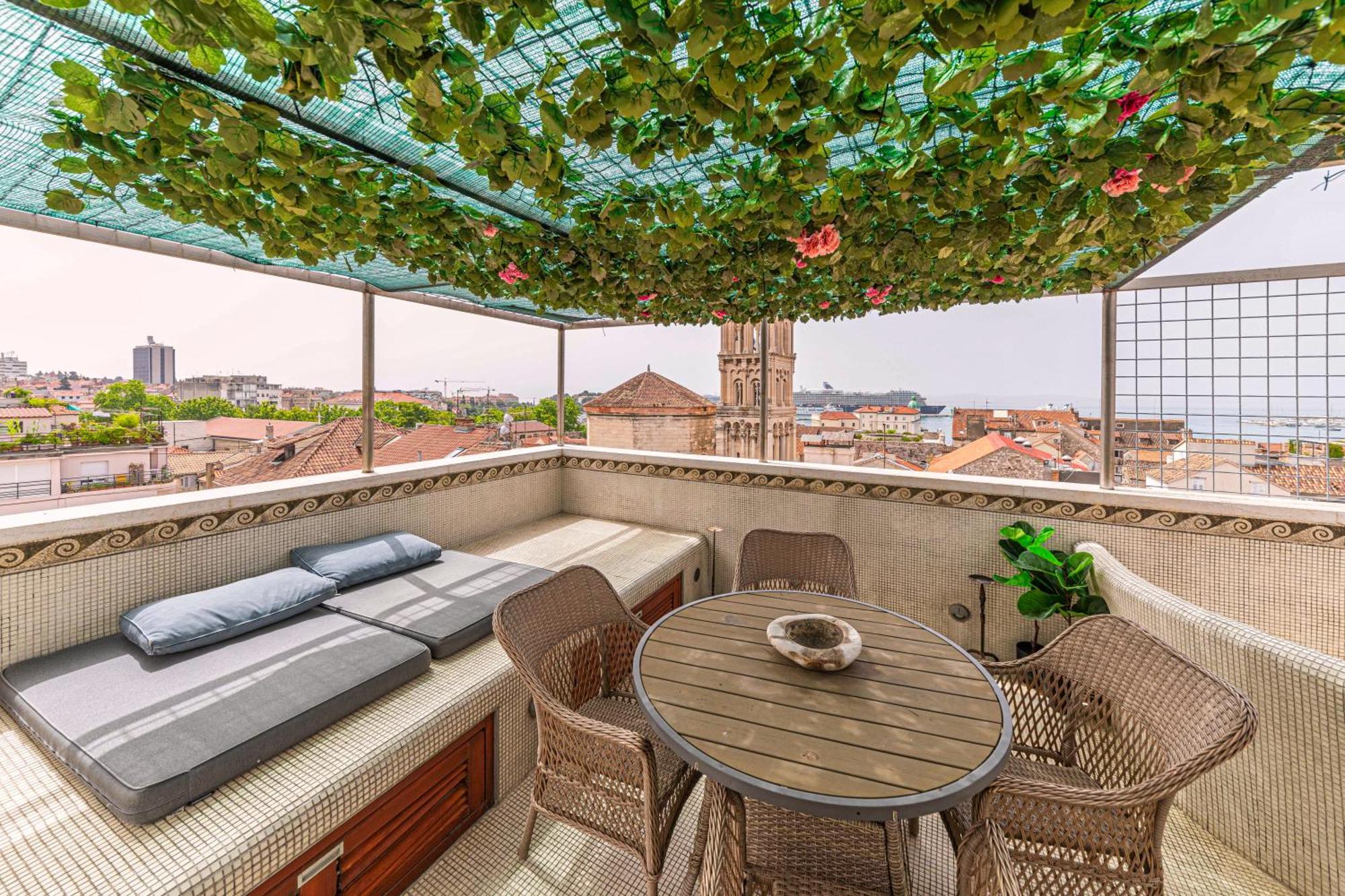 Augubio Penthouse Apartment Split Bagian luar foto