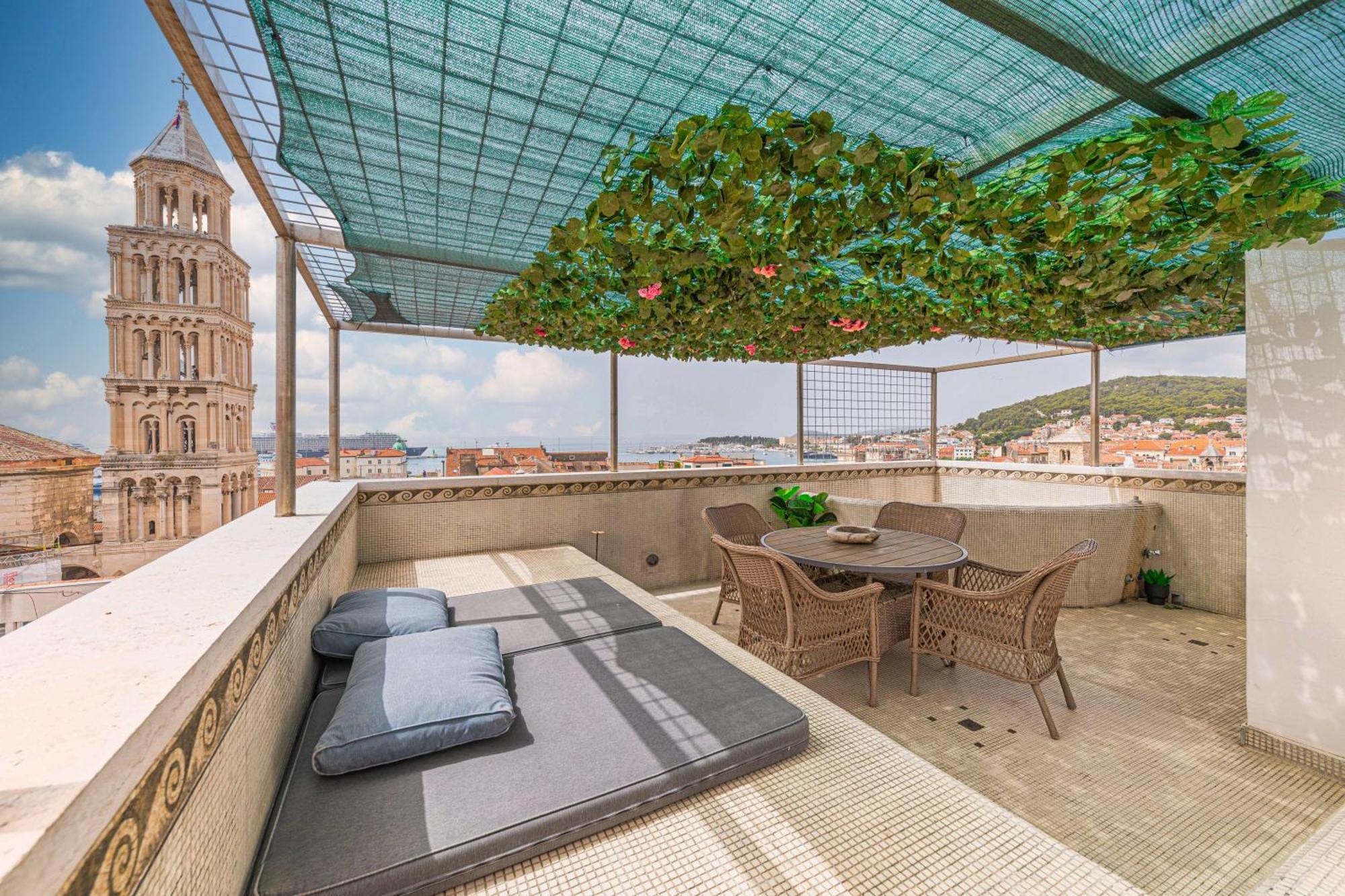 Augubio Penthouse Apartment Split Bagian luar foto